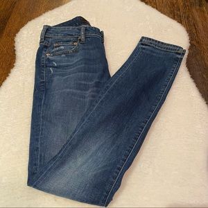 Levi’s High Rise Skinny Size 25